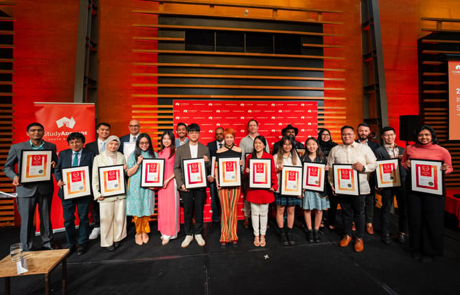 Award winners of the 2023 ϲʿ international student awards